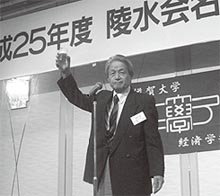 乾杯でスタート